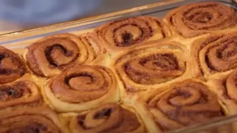 Nikmati Senja Bersama Cinnamon Roll