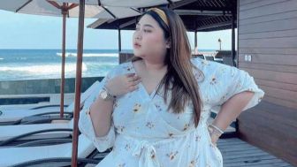 Tips Memilih Pakaian untuk Perempuan Plus Size ala Clarissa Putri