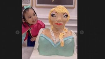 Bermula Dari Prank, Fitri Tropica Wujudkan Ugly Cake Untuk Anaknya