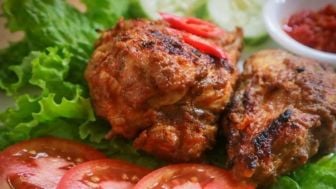 Masak Resep Ayam Bumbu Rujak Ala Chef Jerry, Dijamin Nikmat!