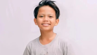 Diisukan Non muslim, Farel Prayoga Iqomah dan Solat Berjamaah