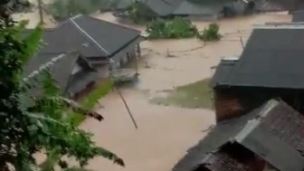 Banjir Bandang Yang Terjadi Di Lebak Membuat DPRD Lebak Turun Tangan Dan Meminta Investigasi Penyebabnya