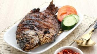 Bikin Goyang Lidah, Gurame Bakar Sambal Kecap yang Cocok untuk Makan Siang