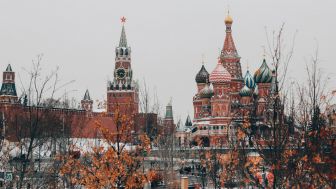 Indonesia Lebih Baik dari Rusia? 5 Hal yang Bikin Negeri Vladimir Putin Ngiri Sama Kita