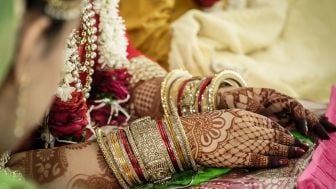 Tuai Kritik, Pengantin Wanita Kena Serangan Jantung, Mempelai Pria Asal India Auto Nikahkan Adik Kandung Wanita