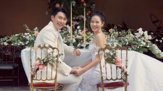 Romantisnya, Son Ye jin Bagikan Foto Pernikahannya dengan Hyun Bin. Happy Anniversary !!