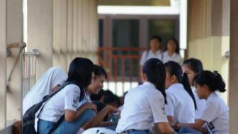 Ini Alasan Pelajar SMA Cari Om-Om dan Tante-tante, Orang Tua Wajib Tahu