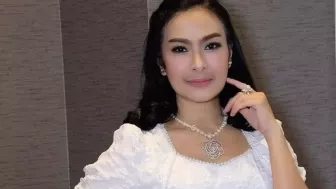 Berkumis Tipis, Iis Dahlia Ngaku Hasrat Seksualnya Tinggi