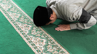 Bacaan Niat Sholat Duha 2 Rakaat dan Tata Caranya