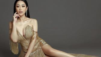 Hot !! Foto Poppy Capella yang Bikin Para Lelaki Ogah Kedip