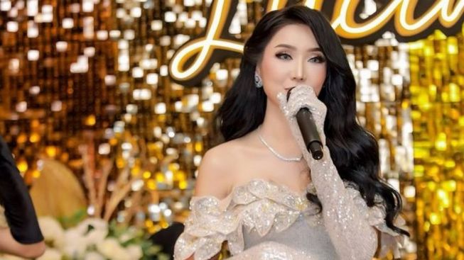 Gara-Gara Ini, Suara Lucinta Luna Tidak Bisa Seperti Wanita
