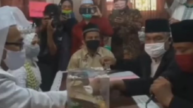 Viral! Pria Ini Dapat Pesan dari Mertuannya Sebelum Ijab Qabul