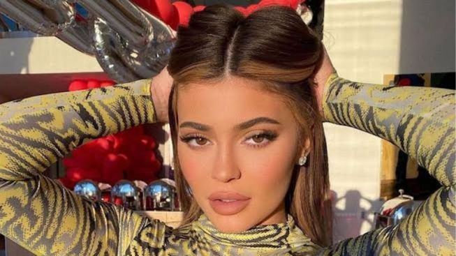 Keluarga Kardashian Rayakan Ulang Tahun Dengan Cara Unik