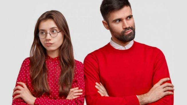 Mau Berteman dengan Mantan Pacar? Pertimbangkan 5 Hal Ini Sebelum Perasaanmu Makin Ambyar