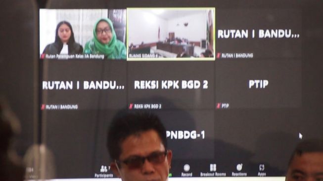 Pendukung Kecewa, Bupati Bogor Nonaktif Ade Yasin Divonis 4 Tahun Penjara Oleh Hakim; Tidak Adil, Lakukan Banding!