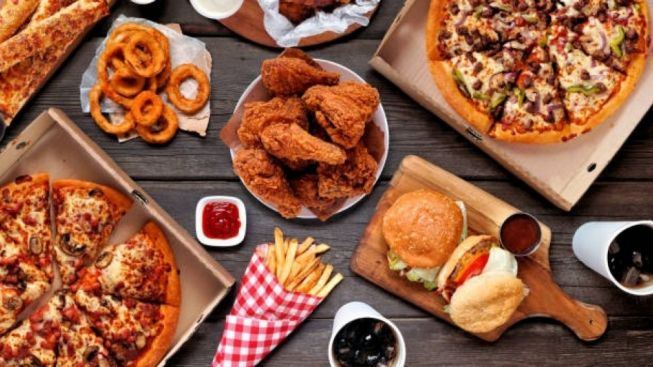 Implusif Dalam Makanan, Berikut Zodiak Yang Suka Tiba-Tiba Makan Banyak