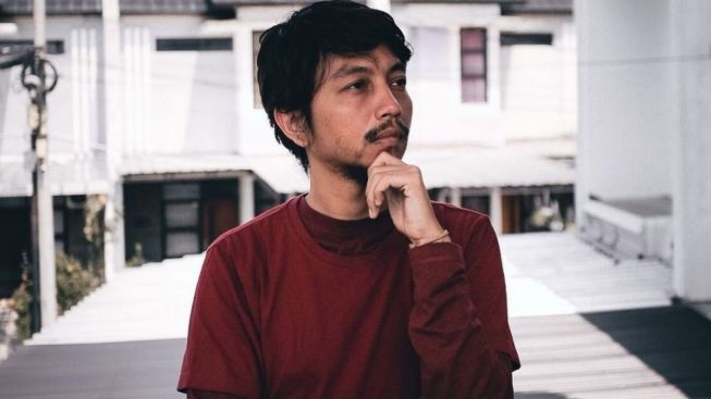 'Tolong Yakinkan Saja Raguku', Fiersa Besari - Waktu Yang Salah