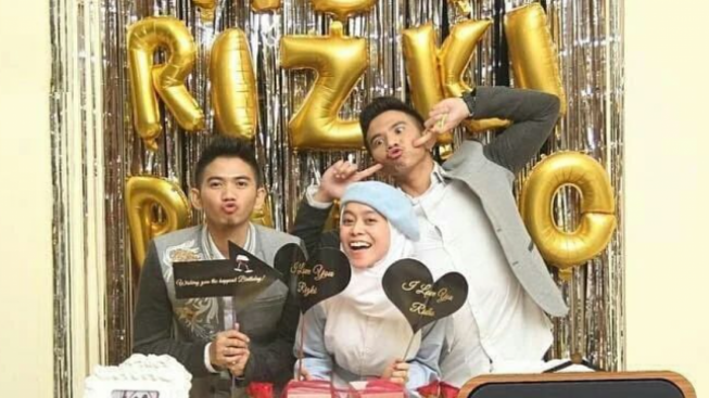 Sebagai Bentuk Dukungan, Rizky DA Memposting Foto Bersama Lesti Kejora