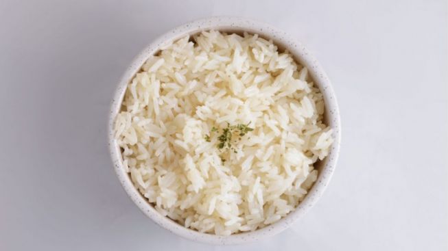 Hanya Boleh Makan Nasi 3 Sendok, Tapi Liat Deh Bentuk Nasinya!
