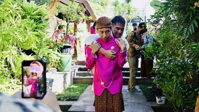 Kaesang Pangarep Kasihan Lihat Bapaknya Gendong Dirinya