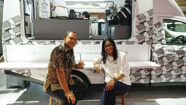 Unik! Ada Cafe Kopi Berjalan Buatan Wuling di IIMS 2023