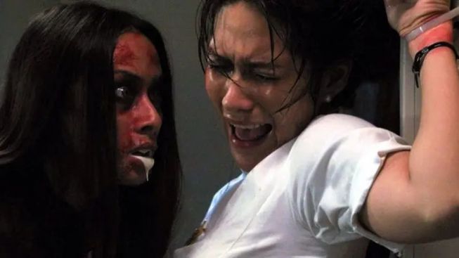 Film Horor Thailand "Flight 224", Dendam Istri vs Pelakor Cantik yang Berakhir Kutukan