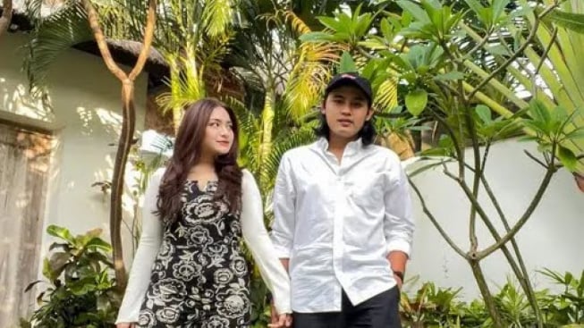 Nathalie Holscher dan Yogi Ilham Dikabarkan Kandas di Tengah Jalan, Netizen: Janda Pengen Sama yang Lebih Tua...