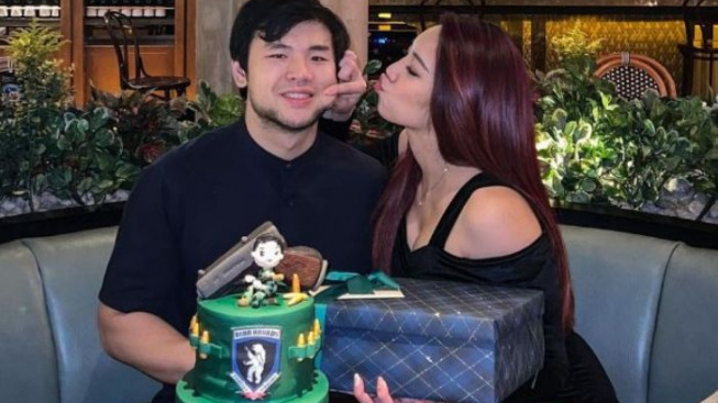 Sesumbar Tak Akan Menikah, Vietyana Chloe Taklukkan Hati Nicholas Sean Anak Ahok