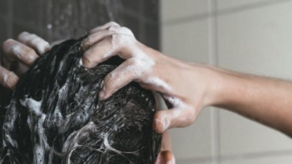 Waktu Yang Tepat Untuk Keramas Agar Rambut Tetap Bersih Dan Sehat 