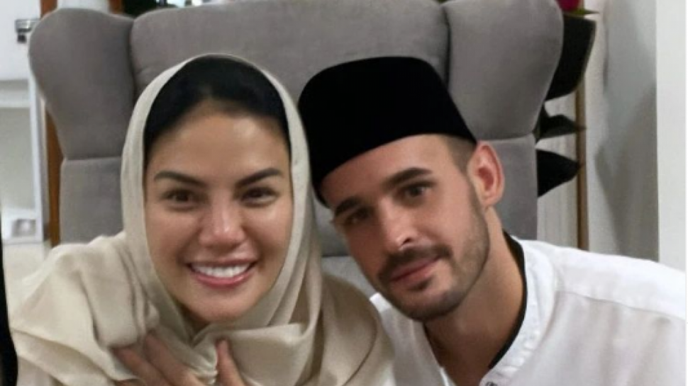 Antonio Dedola Resmi Jadi Mualaf, Tanda Akan Nikahi Nikita Mirzani?