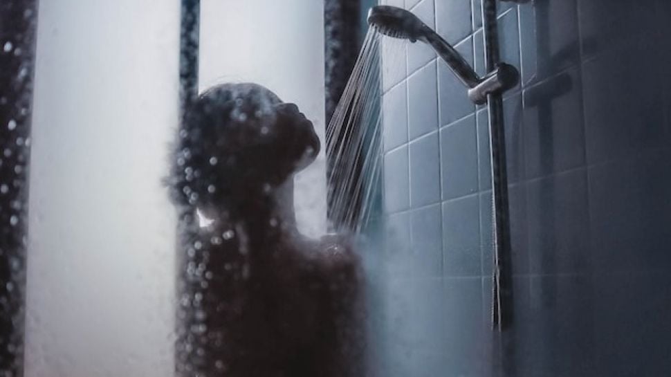 “Health Benefits of Bathing After Sex: Study Shows It Reduces Risk of Female UTIs”