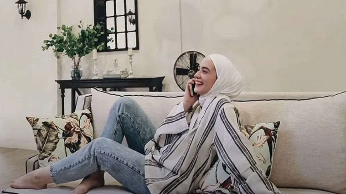 Ruang tamu Arya Saloka