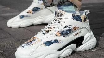 Trend Sepatu Sneakers Ala Korea, Cocok Untuk Remaja