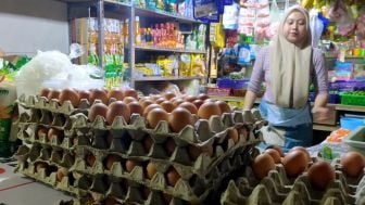 Pedagang di Cirebon Mengeluh Tingginya Harga Telur Ayam