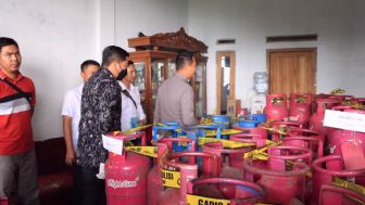 Polisi Bongkar Kasus Penyuntikan Tabung Gas LPG di Bandung