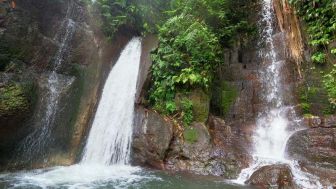 Curug Cisanca Subang, Keindahan Pemandangan Hingga Saung Cantiknya