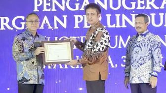 Pasar Johar Karawang Raih Anugerah Perlindungan Konsumen 2022