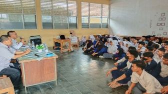 Penyuluhan Bahaya Narkoba di SMA Bina Putera Subang Berlangsung Antusias