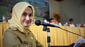 Indah Putri Indriani Jadi Bupati Perempuan Pertama di Sulawesi Selatan