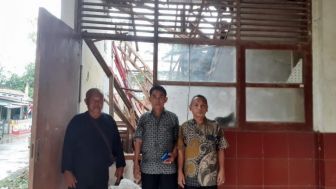 Plt Kepsek Beberkan Fakta Ruang Kelas SDN Jatimulya V Karawang yang Ambruk