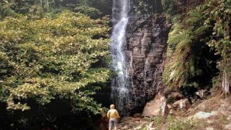 Curug Cipurut di Kaki Gunung Burangrang Purwakarta yang Masih Alami dan Lestari