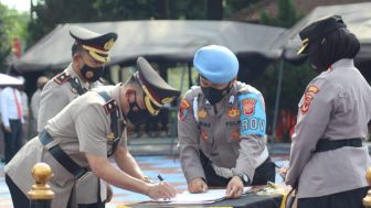 Kapolres Subang Pimpin Langsung Upacara Sertijab Empat Kapolsek Baru