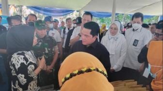 Hadiri Pasar Murah dan Bazar di Purwakarta, Erick Thohir : UMKM Sebagi Ujung Tombak Perekonomian