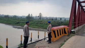 Cegah Banjir, Polisi Purwakarta Lakukan Hal Ini