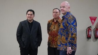 Akhiri Kunjungannya di Indonesia, Presiden FIFA Diantar Ketum PSSI dan Erick Thohir ke Bandara