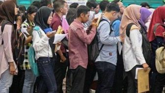 Jumlah Pencari Kerja Tahun 2022 di Karawang Mencapai 28.569 Orang, Disnakertrans Mengupayakan Ini