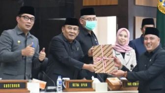 Usai Disetujui Bersama, Hasbullah Rahmad Berharap Perda RTRW Jawa Barat 2022-2042 Jadi Acuan Pembangunan di Jabar