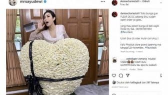 Arti Mawar Putih, Bunga yang Pernah Diterima Ayu Dewi dari Perusahaan Denise Chariesta