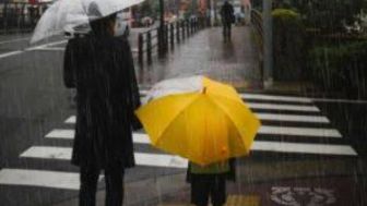 Jabodetabek, Hati-hati Hujan Lebat Disertai Kilat dan Angin Kencang Sepanjang Malam Hari