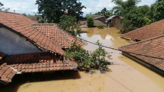 Ratusan Keluarga Terdampak Banjir di Pamanukan Subang, BPBD Pastikan Ini Terpenuhi